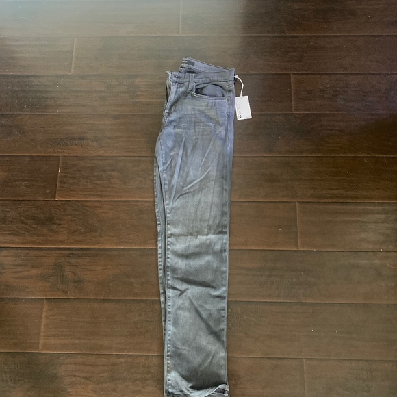 Joe’s Jeans The Brixton Straight and Narrow - Picture 1 of 4